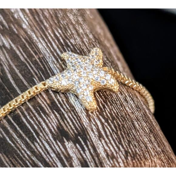 Gold Tone Box Chain Sparkle Starfish Adjustable Rhodium Plated Bracelet - Picture 1 of 9